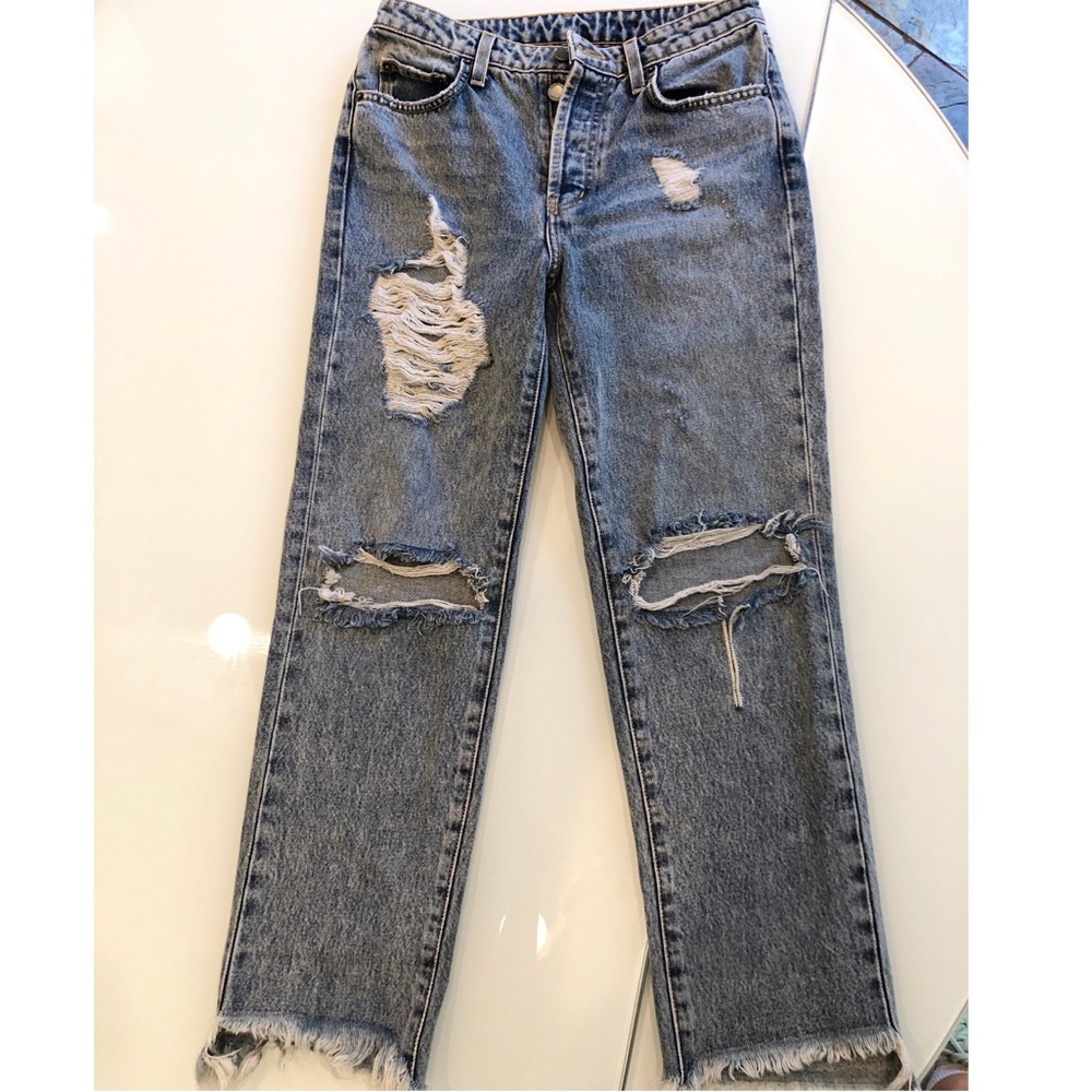Carmar High Rise, crop distressed Jeans size 27.